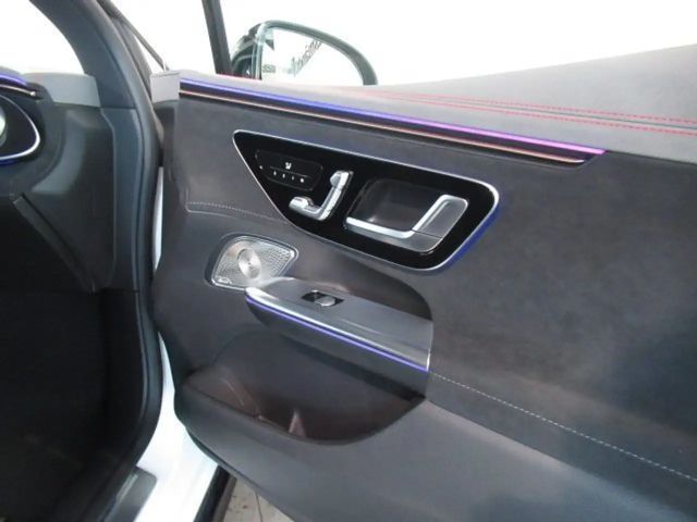 Mercedes-Benz EQE 350 AMG Line Sedan