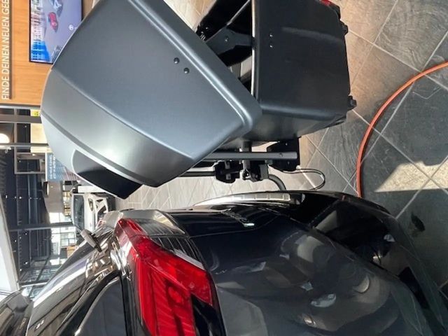 Toyota RAV4 DASH CAM & Anhängerkupplung Teamplayer