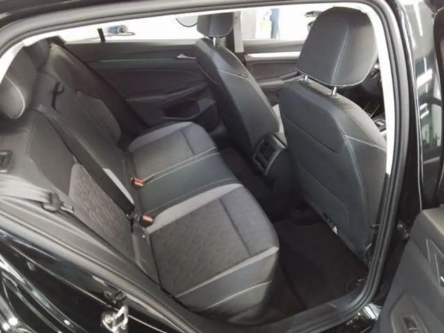 Volkswagen Golf 1.5 eTSI DSG Life