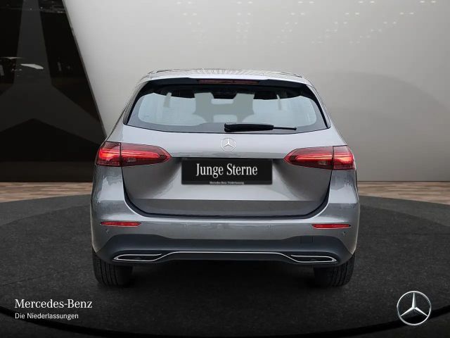 Mercedes-Benz B 200 Progressive Sedan