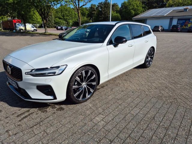 Volvo V60 Dark Ultra