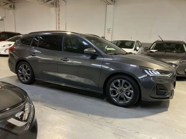 Ford Focus ST Line Wagon
