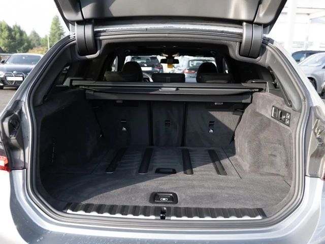 BMW 330 330d M-Sport Touring xDrive