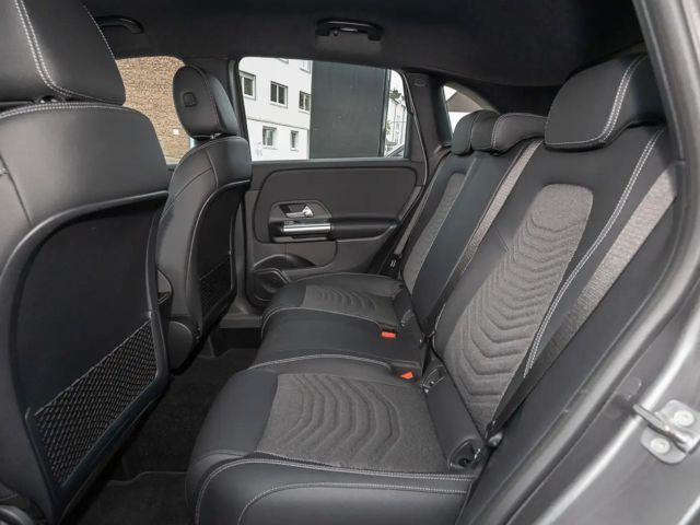 Mercedes-Benz B 180 W-Paket ParkAss. LED SpurH el.Heck LM KAM