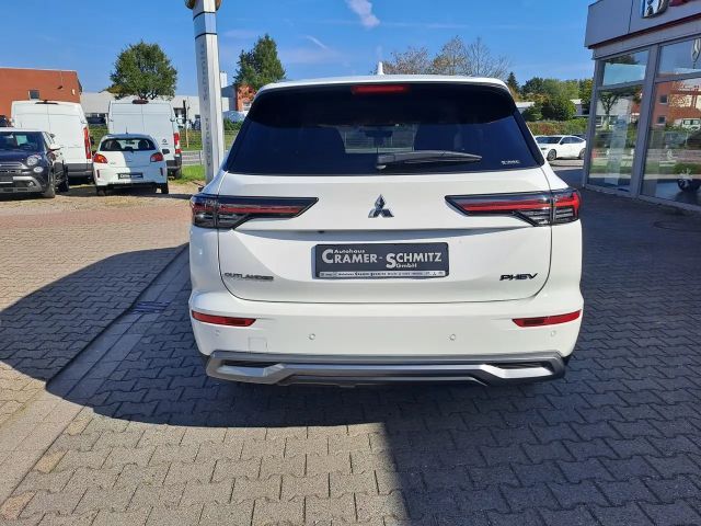 Mitsubishi Outlander 4WD PHEV