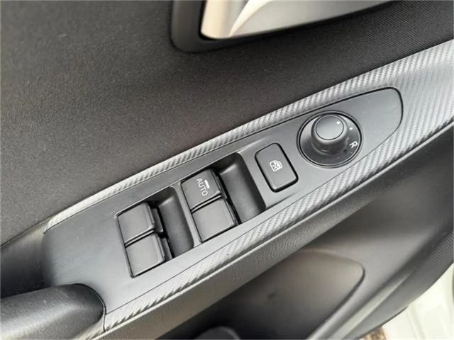 Mazda 2 Homura SkyActiv e-Skyactiv