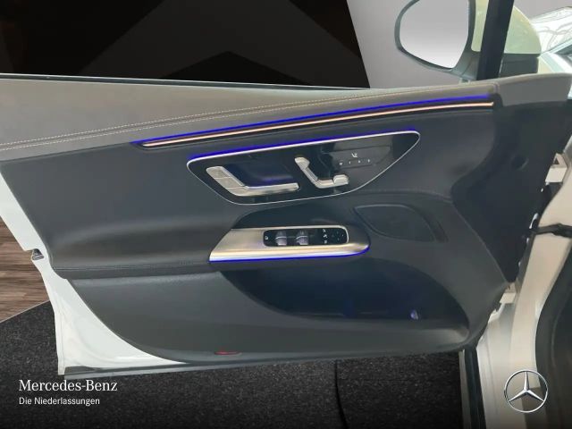 Mercedes-Benz EQE 300 AMG Line Sedan