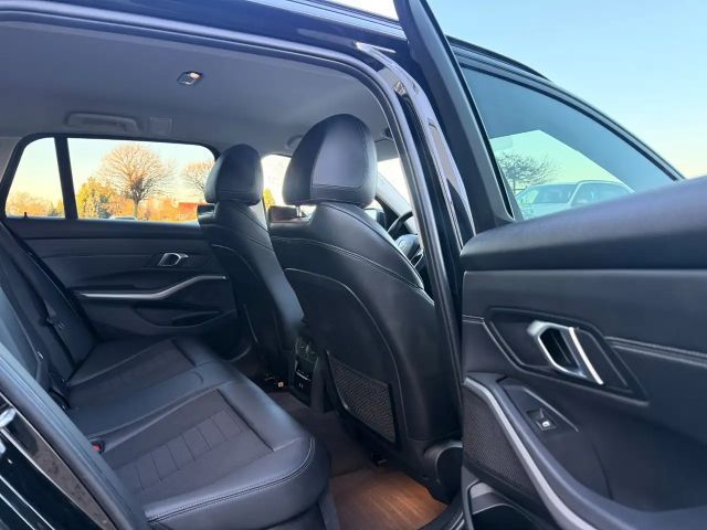 BMW 320 320d Touring xDrive