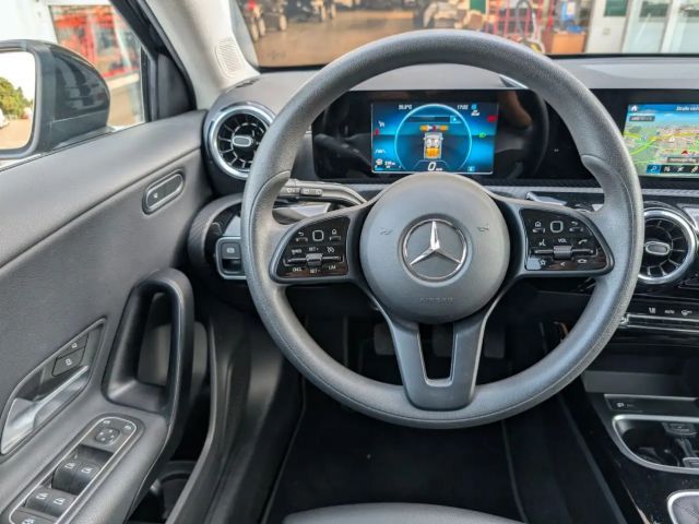 Mercedes-Benz A 180 A 180 d Hatchback