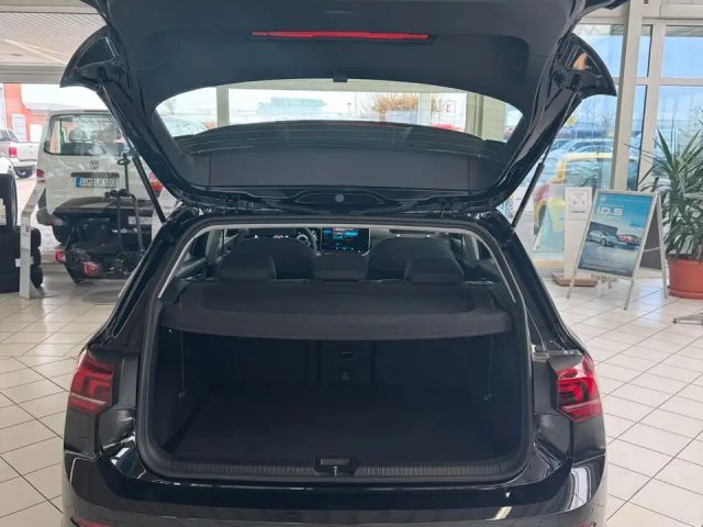 Volkswagen Golf 1.5 eTSI Golf VIII Life