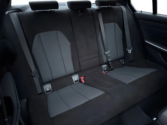 BMW 320 320i M-Sport Sedan