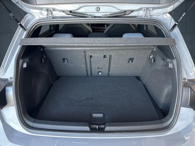 Volkswagen Golf DSG R-Line