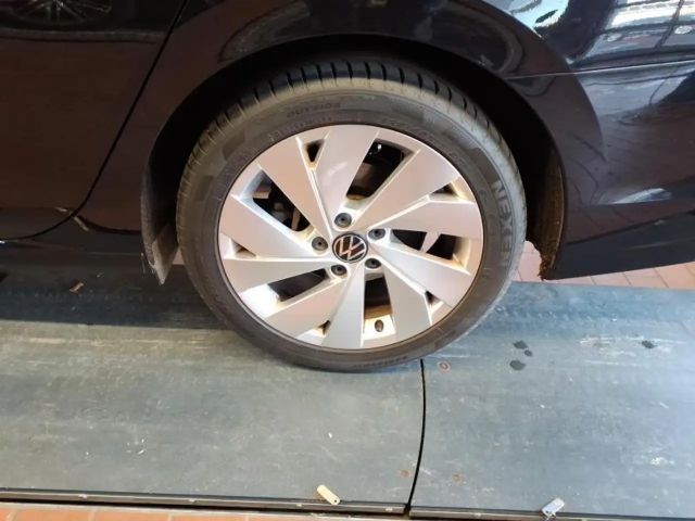 Volkswagen Golf 1.5 eTSI DSG Style Variant