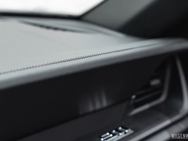 Porsche 992 4 Cabrio GTS Targa