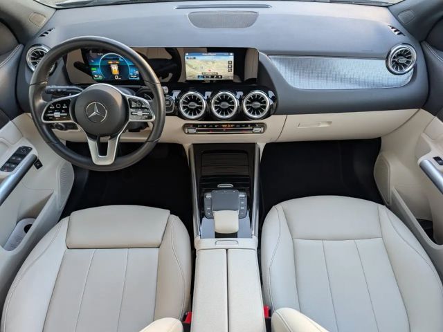 Mercedes-Benz EQA 300 4MATIC Progressive