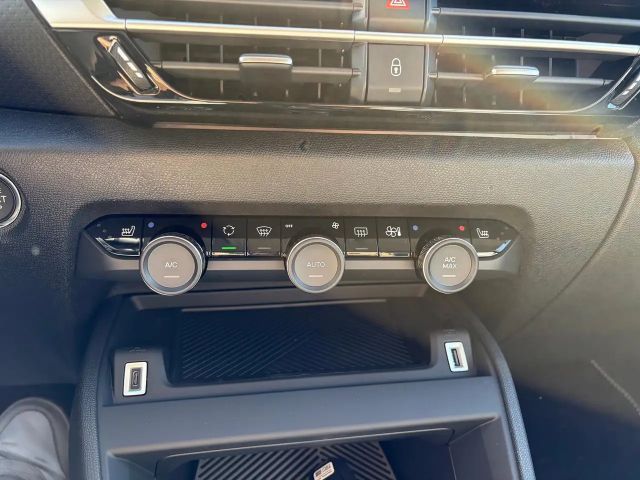 Citroën C4 Hybrid Max