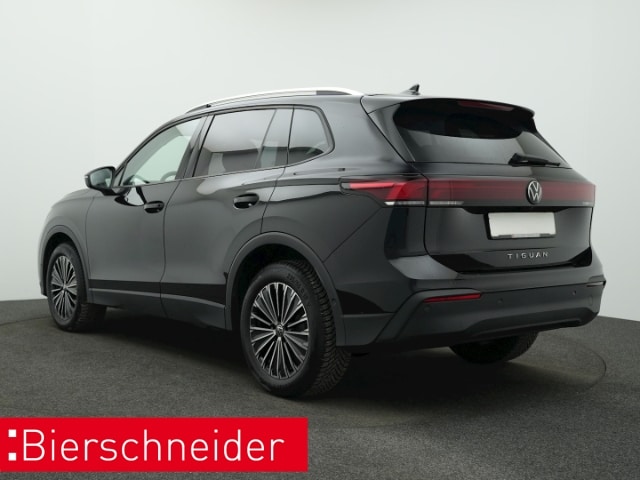 Volkswagen Tiguan 2.0 TDI DSG Life LED NAVI AREA-VIEW AHK ASS. ACC SHZ