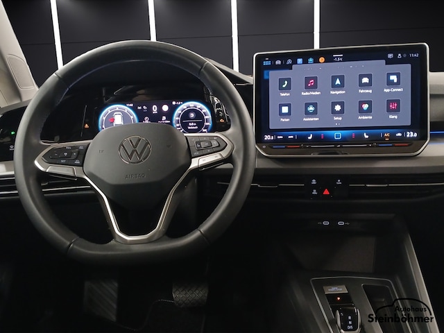 Volkswagen Golf 1.5 eTSI DSG Life Variant