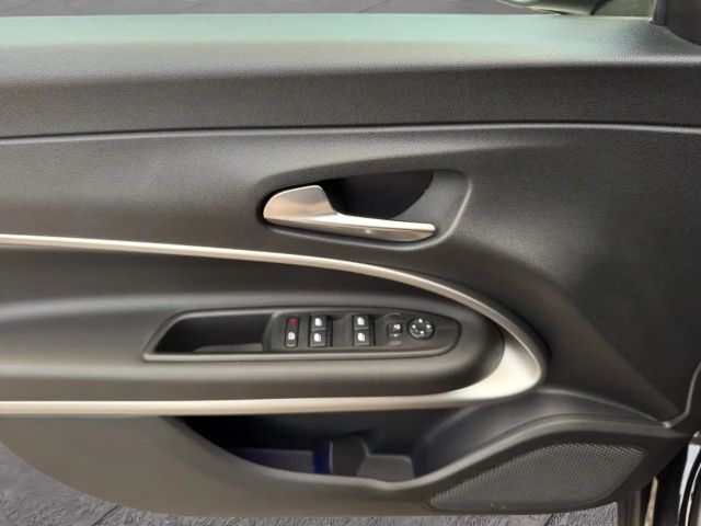 Jeep Avenger Full-Electric Summit