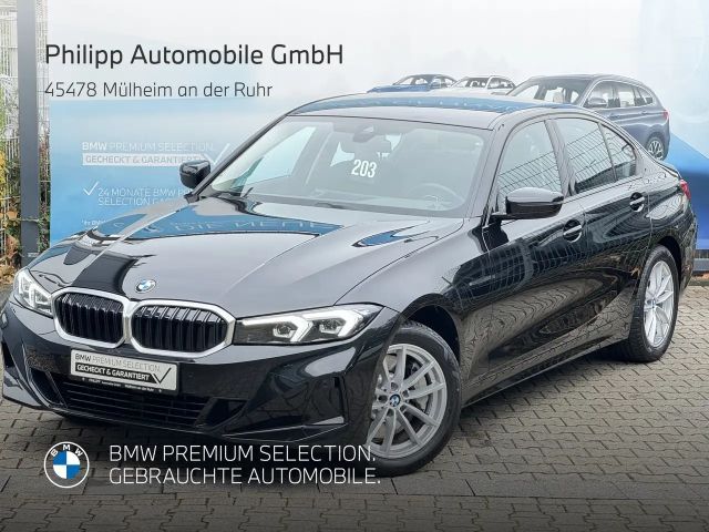 BMW 330 330i Sedan xDrive