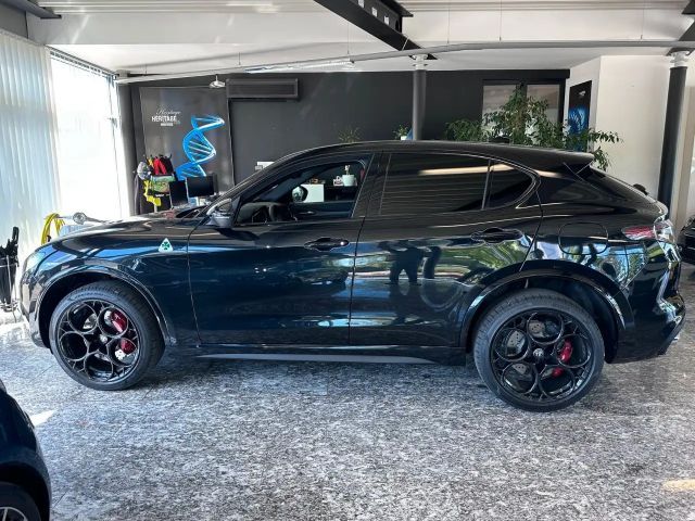 Alfa Romeo Stelvio Q4 Quadrifoglio