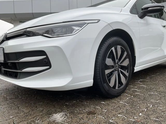 Volkswagen Golf 1.5 TSI Golf VIII