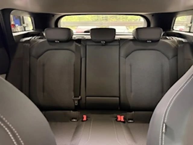 Ford Explorer Extended range RWD