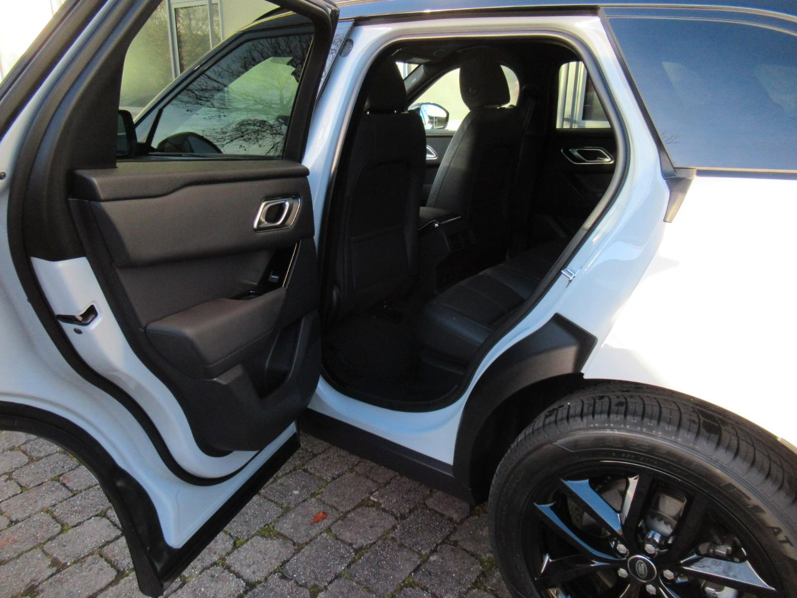 Land Rover Range Rover Velar D300 SE