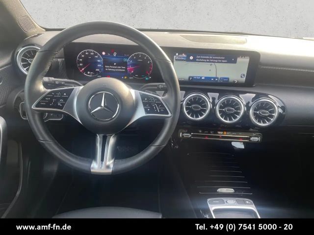 Mercedes-Benz A 200 Progressive
