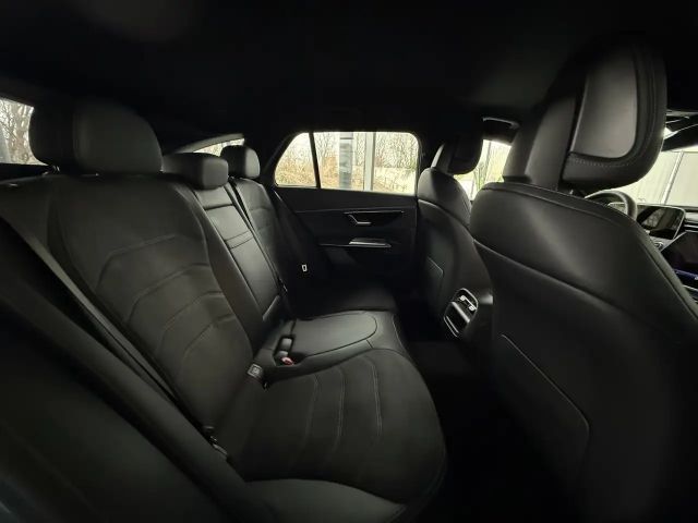 Mercedes-Benz E 300 AMG Line E 300 e