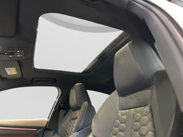 Audi RS3 Quattro S-Tronic Sedan