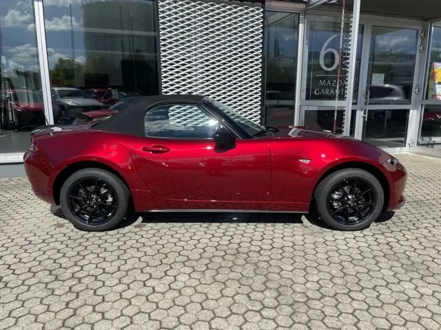 Mazda MX-5 SkyActiv