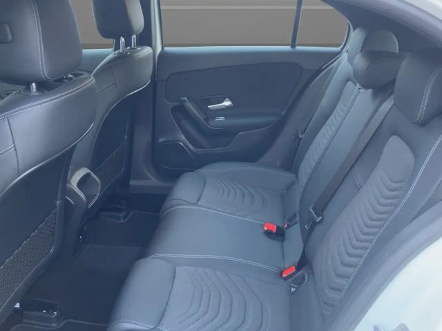 Mercedes-Benz A 180 A 180 d Hatchback