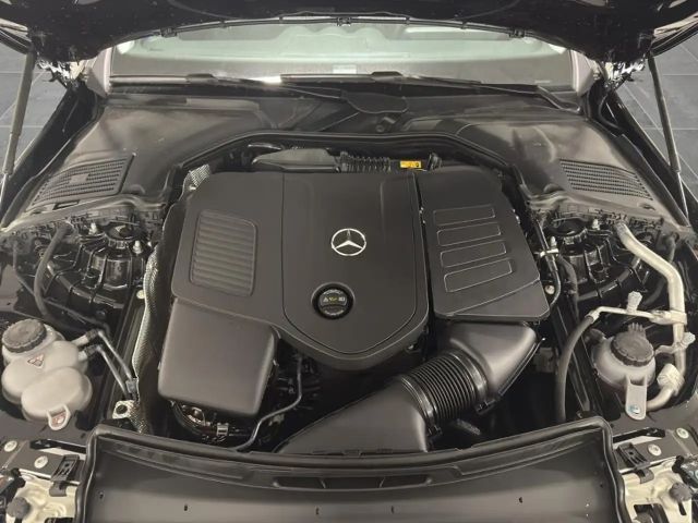 Mercedes-Benz C 180 AVANTGARDE Sedan