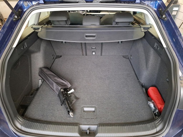 Volkswagen Golf 1.5 eTSI DSG Variant