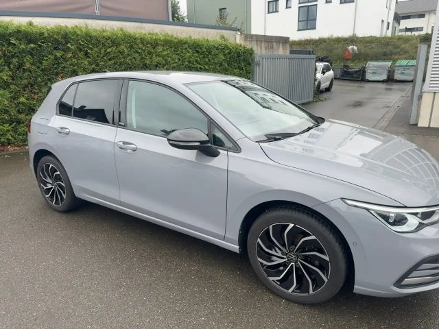 Volkswagen Golf 1.5 TSI Golf VIII Move