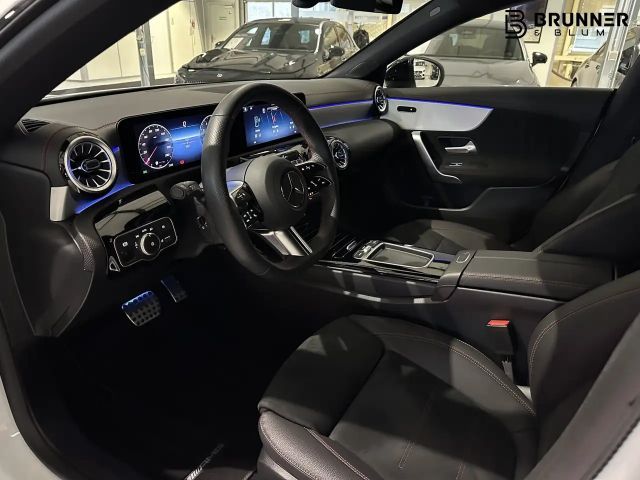 Mercedes-Benz CLA 200 AMG Line Shooting Brake