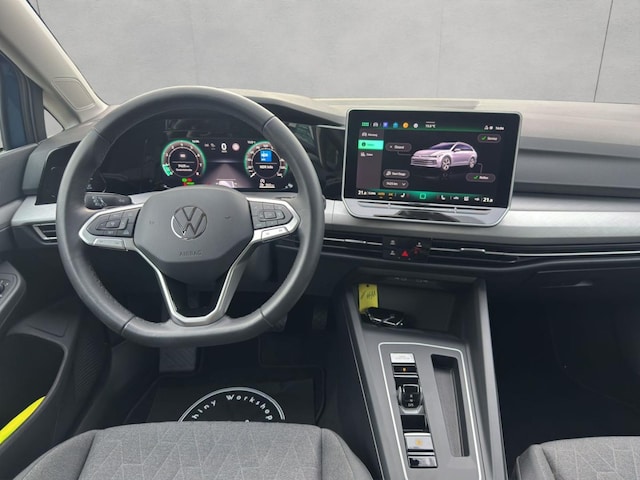 Volkswagen Golf 1.5 eTSI DSG Life Variant