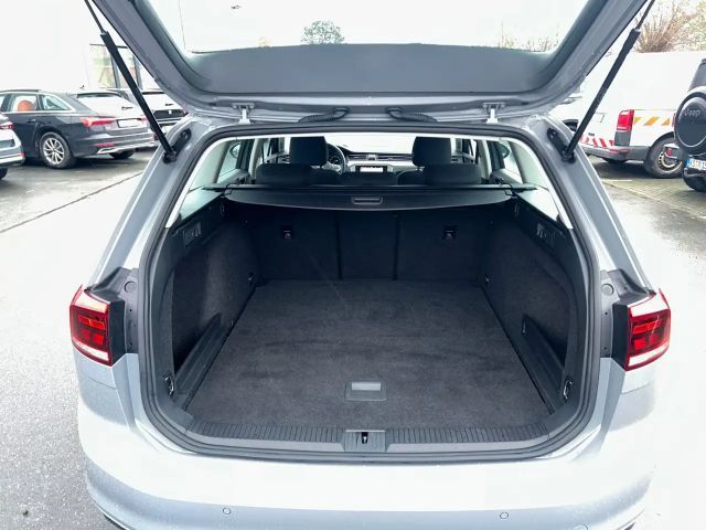 Volkswagen Passat 1.5 TSI DSG Variant