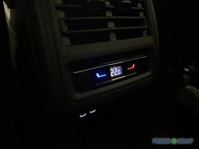 Volkswagen Golf Business R-Line