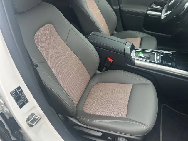 Mercedes-Benz EQA 300 4MATIC Advanced