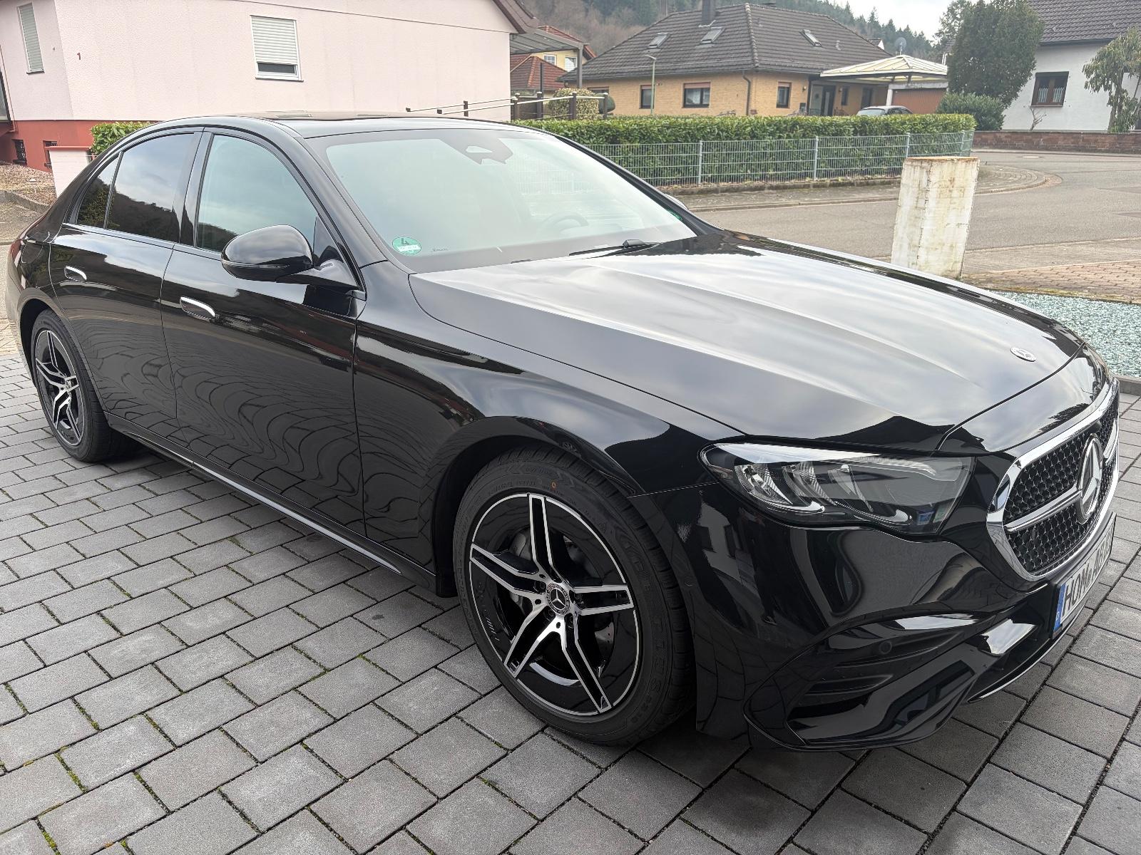 Mercedes-Benz E 200 AMG Line Sedan