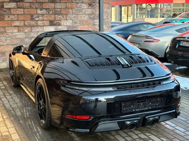 Porsche 911 4 Cabrio GTS Targa