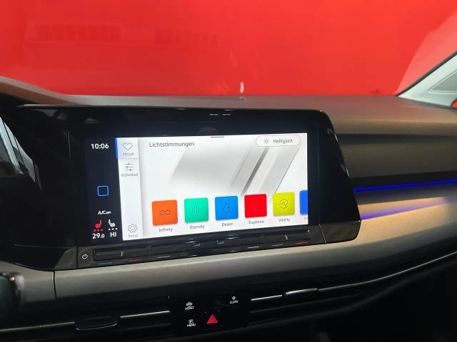 Volkswagen Golf Life Variant