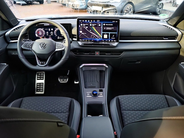 Volkswagen T-Roc 1.5 eTSI DSG IQ.Drive R-Line