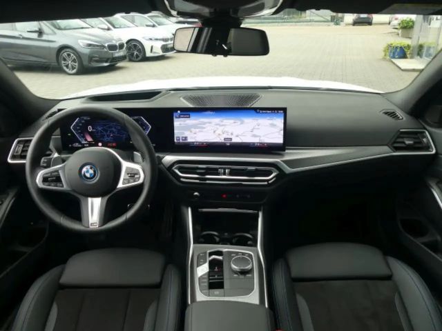 BMW 330 330e