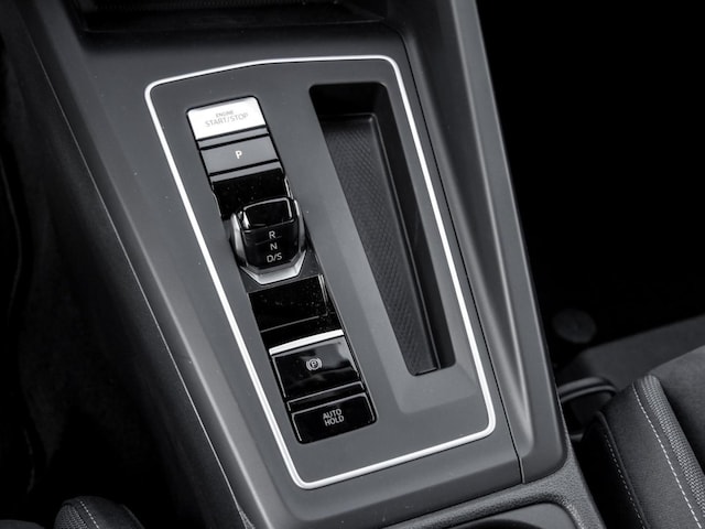 Volkswagen Golf 1.5 eTSI DSG Golf VIII Style