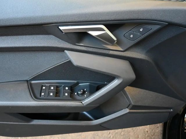 Audi A3 30 TFSI S-Tronic Sedan