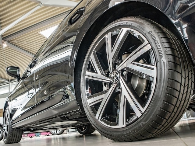 Volkswagen Golf 2.0 TSI DSG Golf VIII