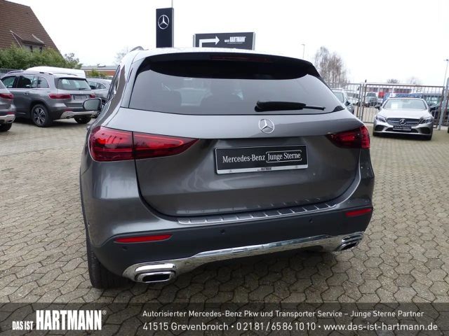 Mercedes-Benz GLA 180 Progressive